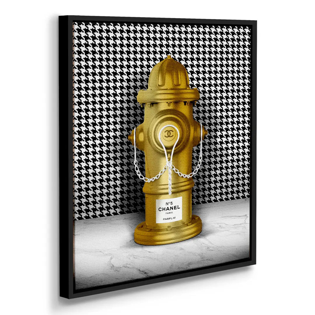 Chanel Hydrant | Picture