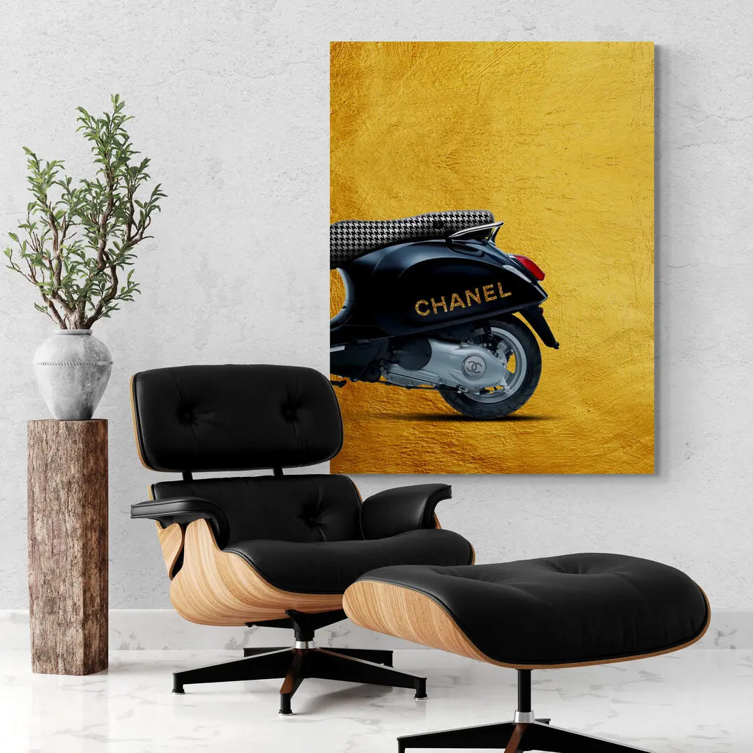 Vespa Chanel Back | Image